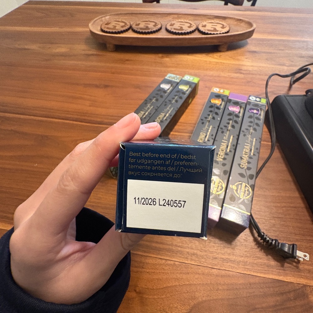 NESPRESSO CITIZ +accessories & pods - Picture 8 of 12